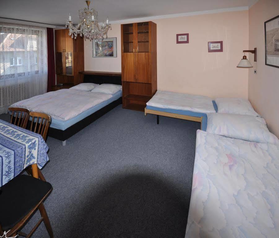 A.V.E. Pension Kliska Prague Exterior photo